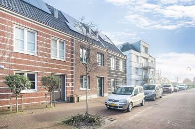 Woning Oostoever 3 Roelofarendsveen