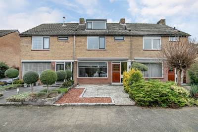 Woning Magnoliastraat 24 Puttershoek