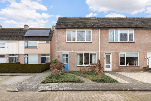 Woning Dokter van Vuurestraat 12 Dussen