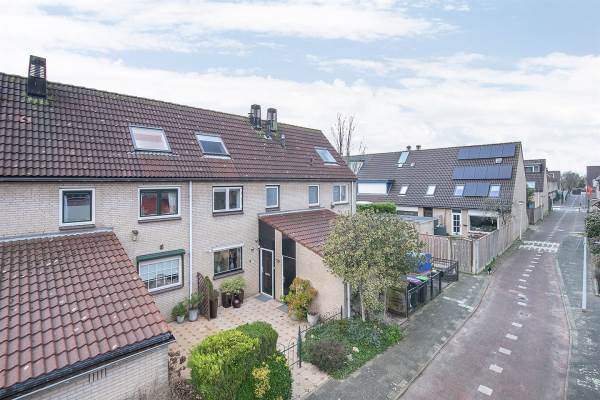 Woning Paalsporenkreek 4 Spijkenisse