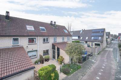 Woning Paalsporenkreek 4 Spijkenisse
