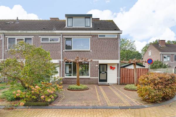 Woning Prof ten Doesschatestraat 103 Heemskerk