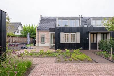 Woning Ds. J. Mensingapad 17 Barneveld