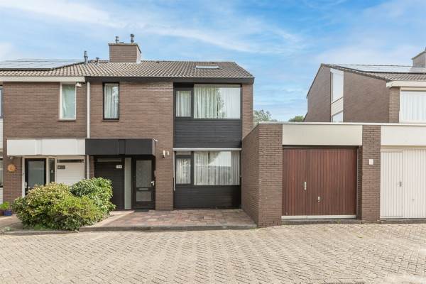 Woning Grashof 136 Alphen aan den Rijn