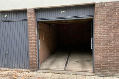 Garage Curieplaats 223 Rotterdam