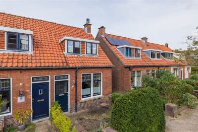 Woning Dr. Ammanstraat 10 Warmond