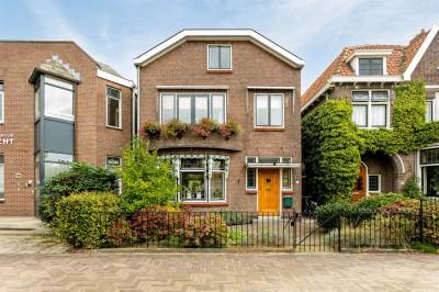 Woning Burgemeester de Bruïnelaan 16 Zwijndrecht
