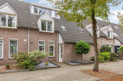 Woning P J Zweegersplein 11 Geldrop