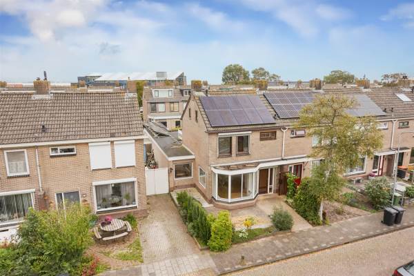 Woning Dirk Kampstraat 15 Scharwoude