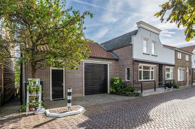 Woning Achterdijk 25 Stad aan 't Haringvliet