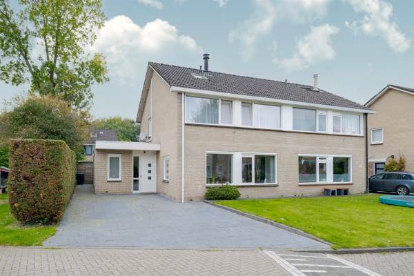 Woning Eikenlaan 16 Peize