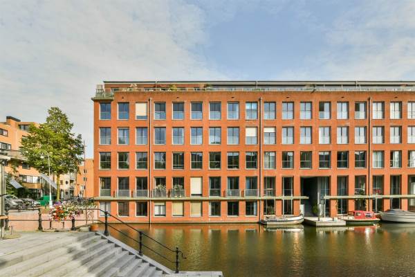 Woning Jacob Burggraafstraat 132 Amsterdam