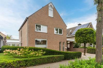 Woning Marga Klompélaan 16 Rijen