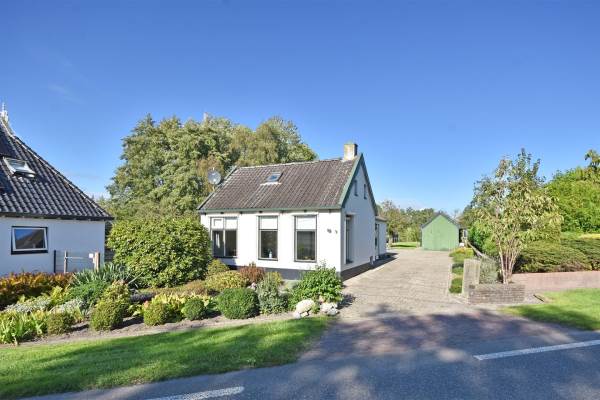 Woning Rijksstraatweg 19 Jistrum
