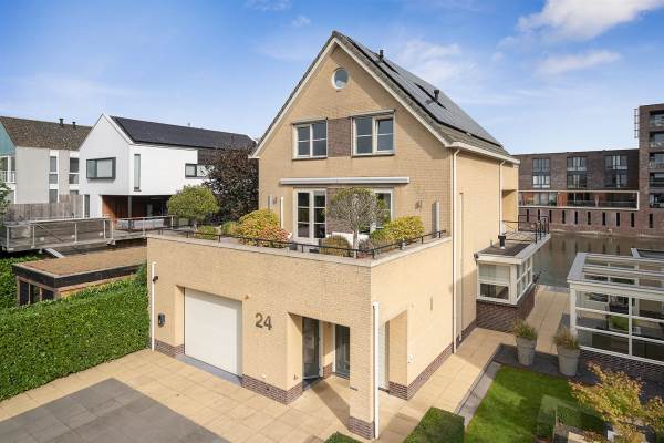 Woning Zwanebloem 24 Hendrik-Ido-Ambacht