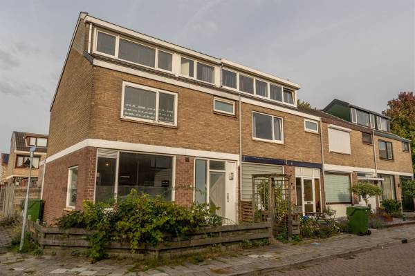 Woning Esdoornstraat 1 Oud-Beijerland