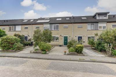 Woning Theo Mann-Bouwmeesterstraat 8 Spijkenisse