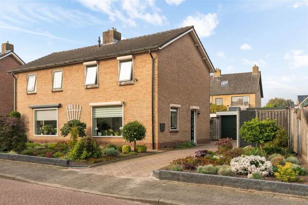 Woning Mr. G. Vixseboxsestraat 1 Holten