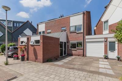 Woning van Meeuwenstraat 33 Spaarndam
