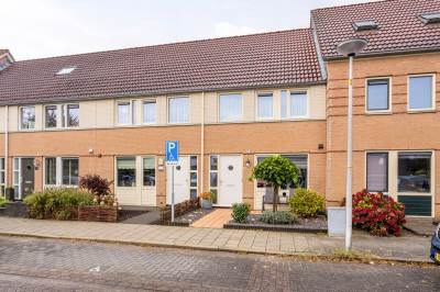 Woning J.H. L.-van Herwaardenstraat 75 Meteren