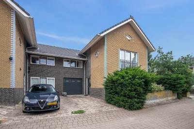 Woning Amandelgaarde 46 Hendrik-Ido-Ambacht
