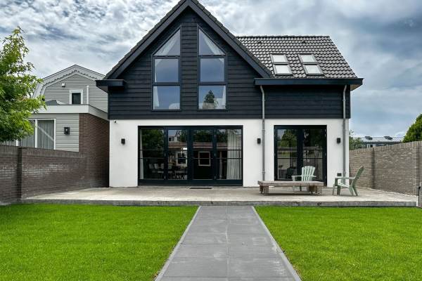 Woning Zuideinde 49 Oostzaan