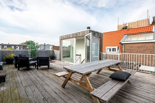 Woning Bestevâerstraat 124bv Amsterdam