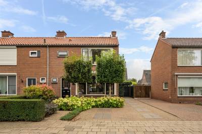 Woning Azaleastraat 10 Ederveen