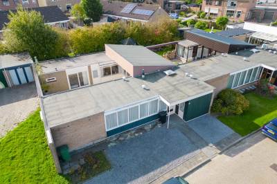 Woning Anna van Bourgondiëstraat 18 Sint-Annaland