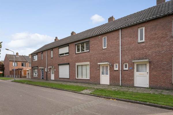 Woning Charlotte van Bourbonstraat 32 Weert
