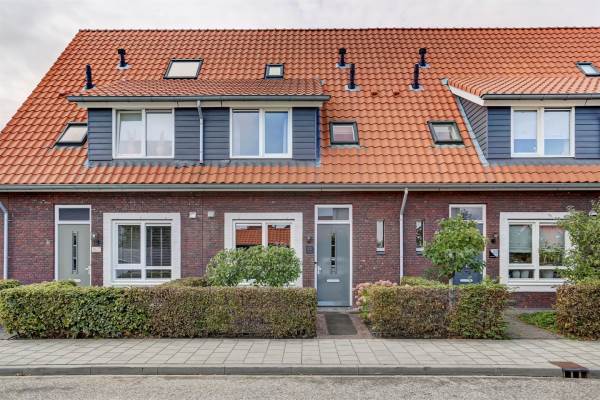Woning Dominee C van den Bergstraat 22 Kesteren