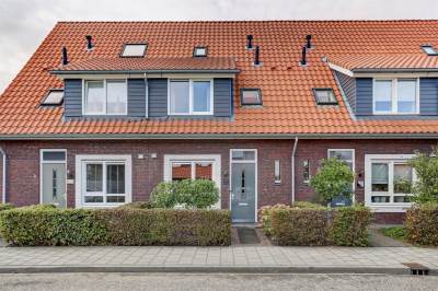 Woning Dominee C van den Bergstraat 22 Kesteren