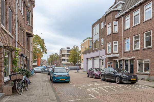 Woning Willem van Hillegaersbergstraat 10B Rotterdam