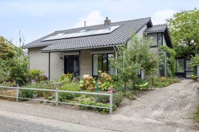Woning Margrietstraat 15 Lithoijen