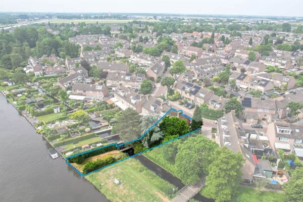 Woning Albert Verweijlaan 57 Hillegom
