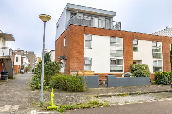 Woning L.B. Pearsonstraat 34 Groningen