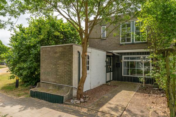Woning Karveel 5519 Lelystad