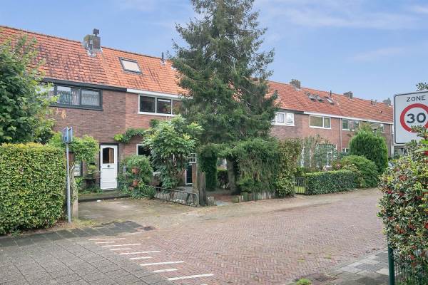 Woning B. van Rooijenstraat 64 Naarden