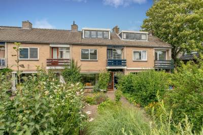 Woning Koningin Emmaweg 102 Houten