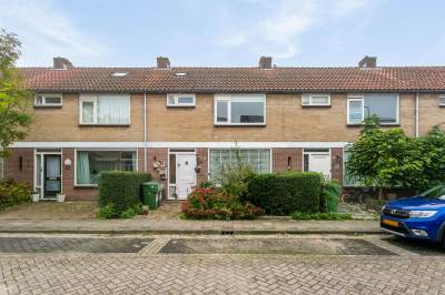Woning Beatrixstraat 18 Klaaswaal