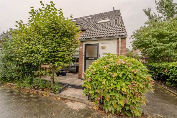 Woning Narcisstraat 19 's-Gravendeel