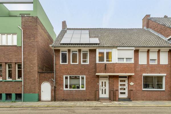 Woning Burg. v.d. Kroonstraat 7 Hoensbroek
