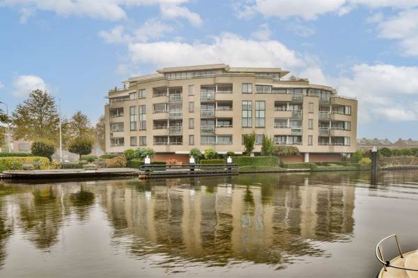 Woning Kanaalstraat 279 Lisse