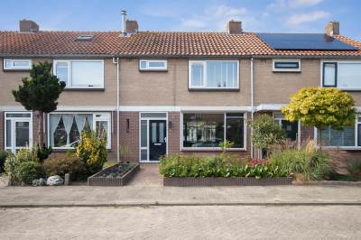 Woning van Oldenbarneveltstraat 9 Zuid-Beijerland