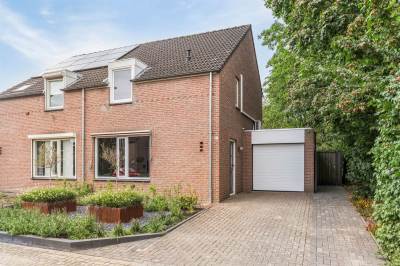 Woning Peter van Berkelstraat 2 Asten