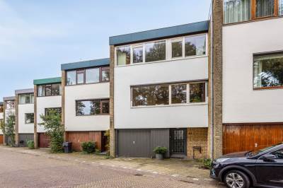 Woning John F. Kennedyplantsoen 54 Voorschoten