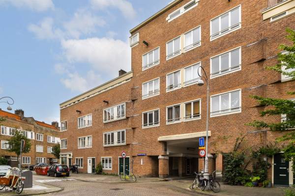 Woning Coöperatiehof 26III Amsterdam