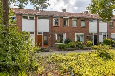 Woning Peulenlaan 83 Hardinxveld-Giessendam