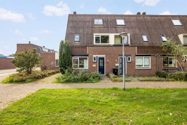 Woning Bosgouw 230 Almere