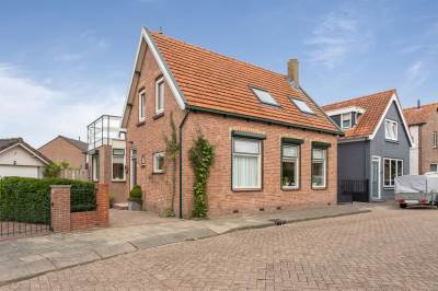 Woning Nieuwstraat 2 's-Gravendeel